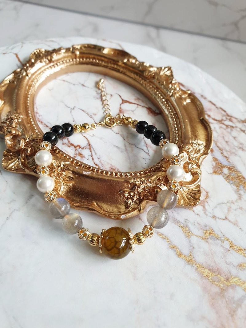 Charity sale goods donated in full - Treasure of serenity - Longlin jade - Black tourmaline - Labradorite bracelet - Shell beads - สร้อยข้อมือ - คริสตัล สีดำ