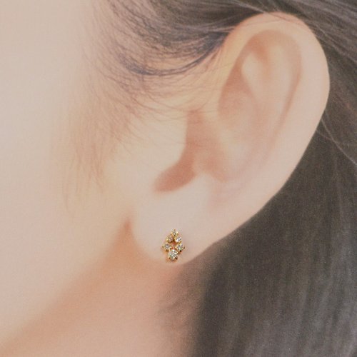 K18 diamond earrings