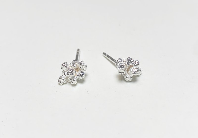 rice flower sterling silver mini rice-flavored earrings-one pair - ต่างหู - เงินแท้ สีเงิน