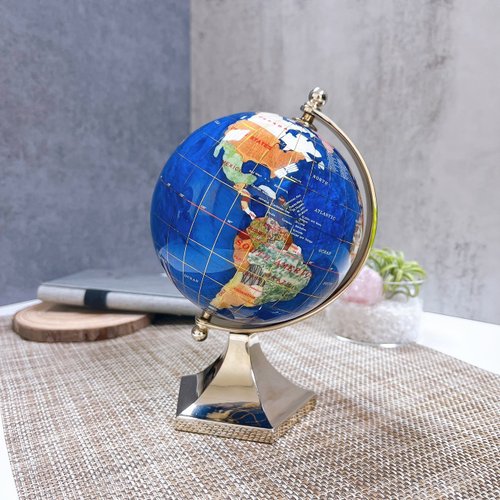春新作の 地球儀の装飾品、さまざまな石や貝殻のコラージュ - ショップ 学習用品