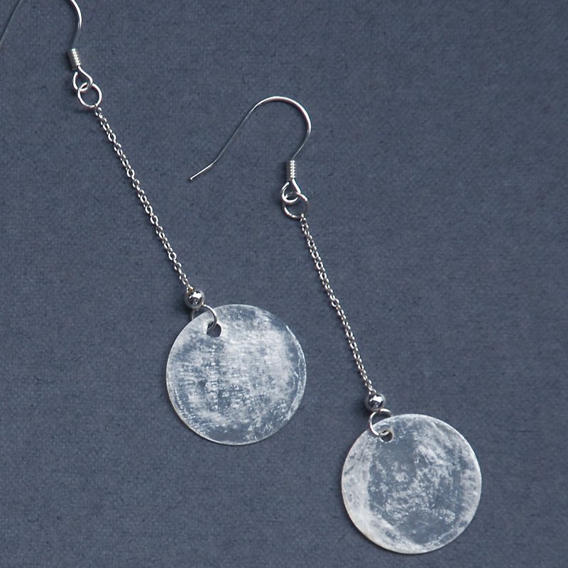 N IS FOR NEVERLAND full moon full moon Japanese mirror shell 925 sterling silver shell earrings - Earrings & Clip-ons - Other Metals Silver