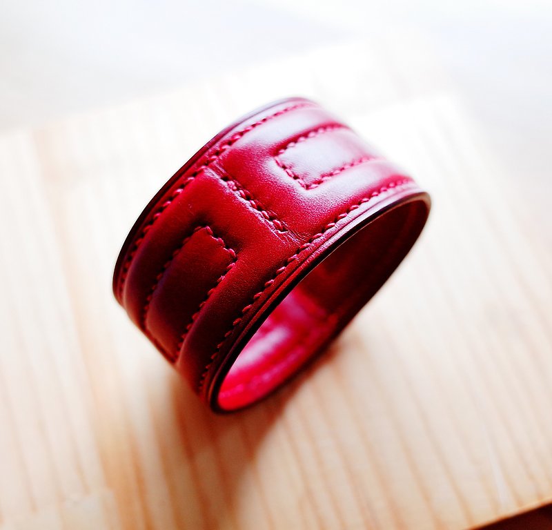 手縫い-予定の革の指輪 - ブレスレット - 革 レッド