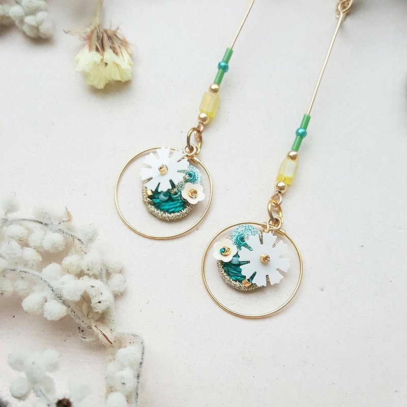 Meadow with small flowers - embroidered coveted / clip-on earrings - ต่างหู - งานปัก สีเขียว