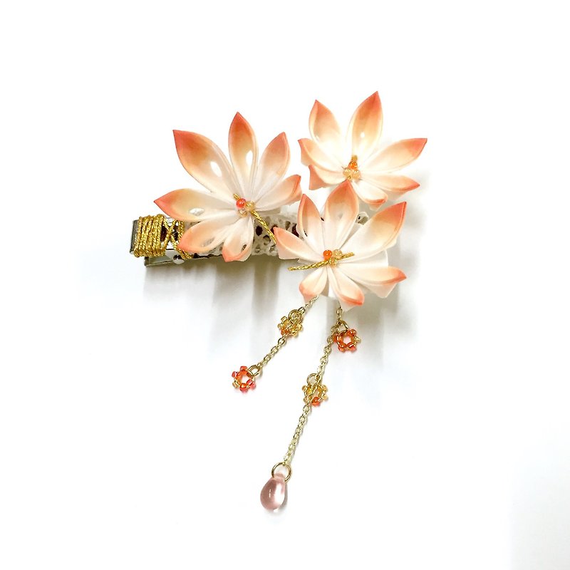 【If Sang】 Maple dye. Gradient maple leaf hairpin. Style flower hairpin / Japanese-style cloth flowers / kimono hair accessories / Japan fine hairpin - เครื่องประดับผม - ผ้าไหม สีส้ม
