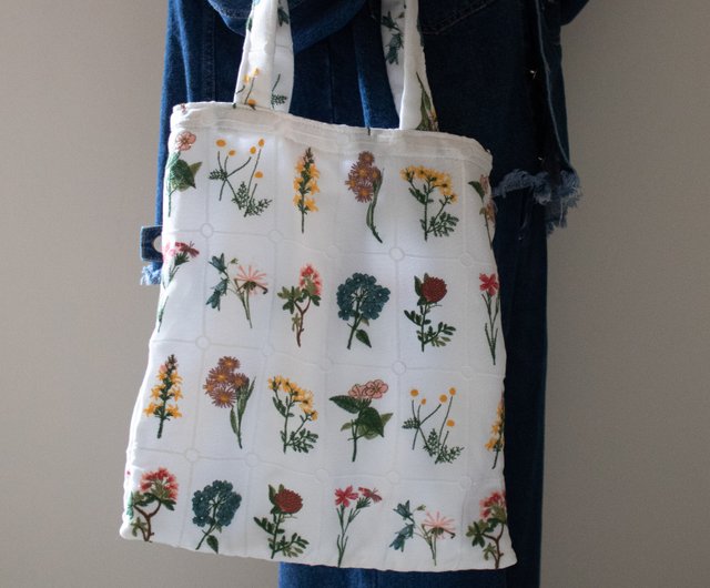 花図鑑刺繍トートバッグ | Botanical daytote - ショップ STUDIO OF