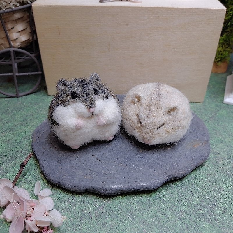 Big-headed baby hamster wool felt*produced by my garden* - Custom Pillows & Accessories - Wool Gray