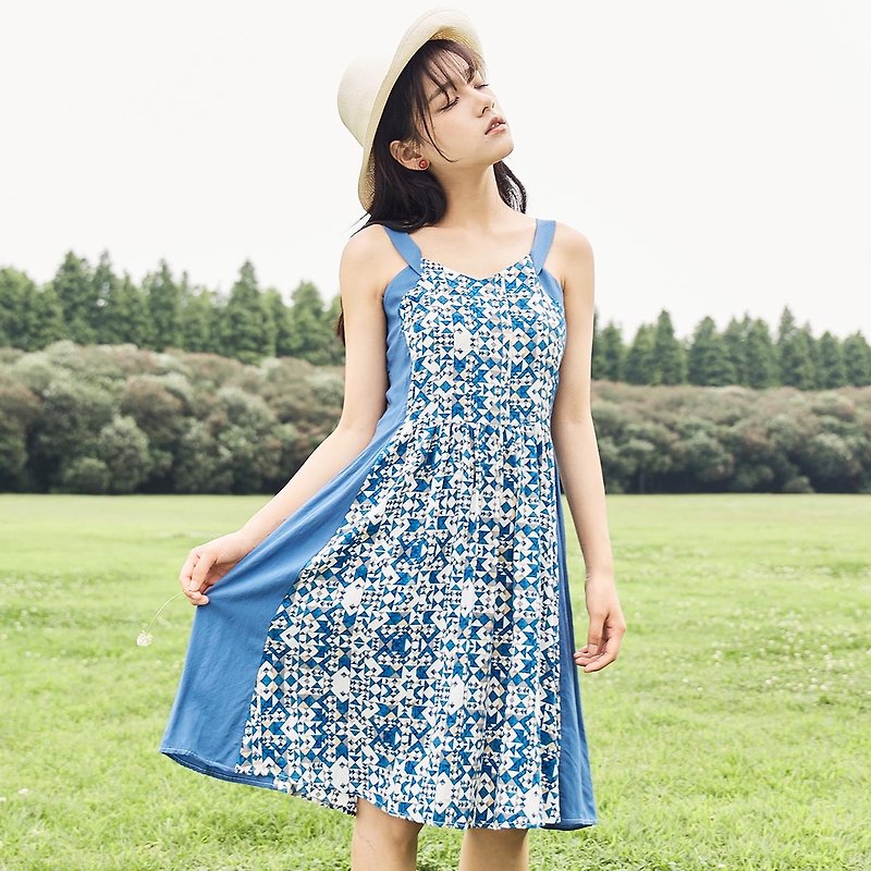 安妮陳2017夏裝新款女士拼色翻折吊帶連身裙洋裝 - 洋裝/連身裙 - 聚酯纖維 藍色