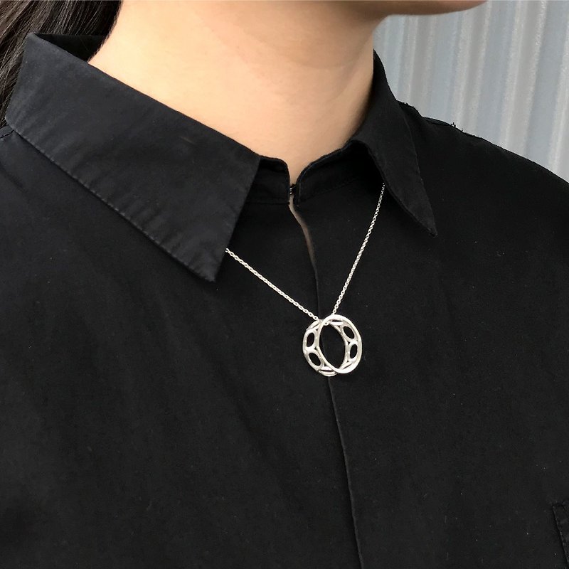 Transmotif NW04S Round-Square Vertical / Horizontal Double Transformation Silver Necklace Ladies Size 1 - สร้อยคอ - เงินแท้ 