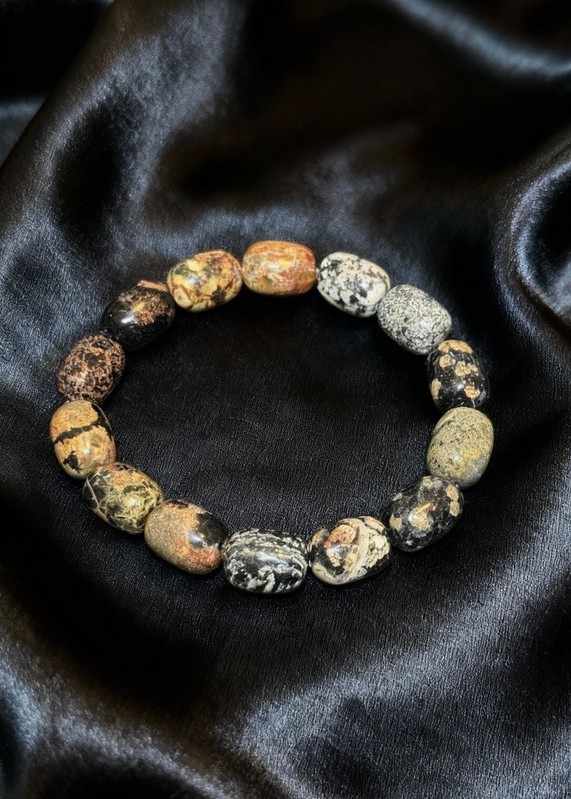 Crystal.EAA 梅花玉石手鏈 - 手鍊/手環 - 玉石 卡其色