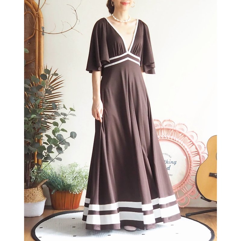 Vintage Maxi dress brown stretch fabric with white stripe decorated - One Piece Dresses - Polyester Brown