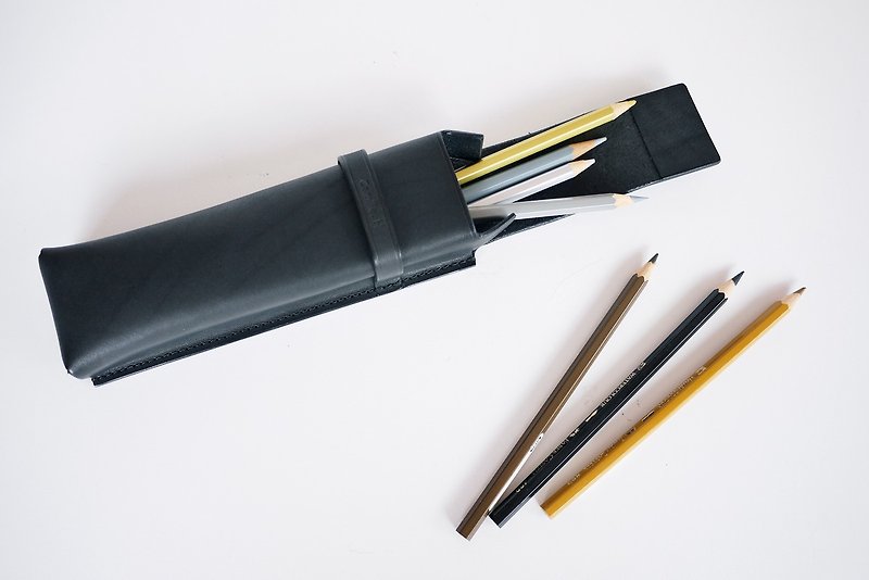 Simple Stereo Pen Case Brush Storage Box Pen Case Cases Black Black - กล่องดินสอ/ถุงดินสอ - หนังแท้ สีดำ