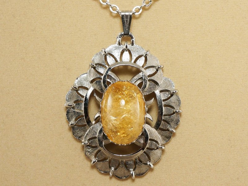 Yellow Citrine Lemon Quartz Large Silver Pendant Necklace Woman Jewelry Gift - 項鍊 - 半寶石 黃色