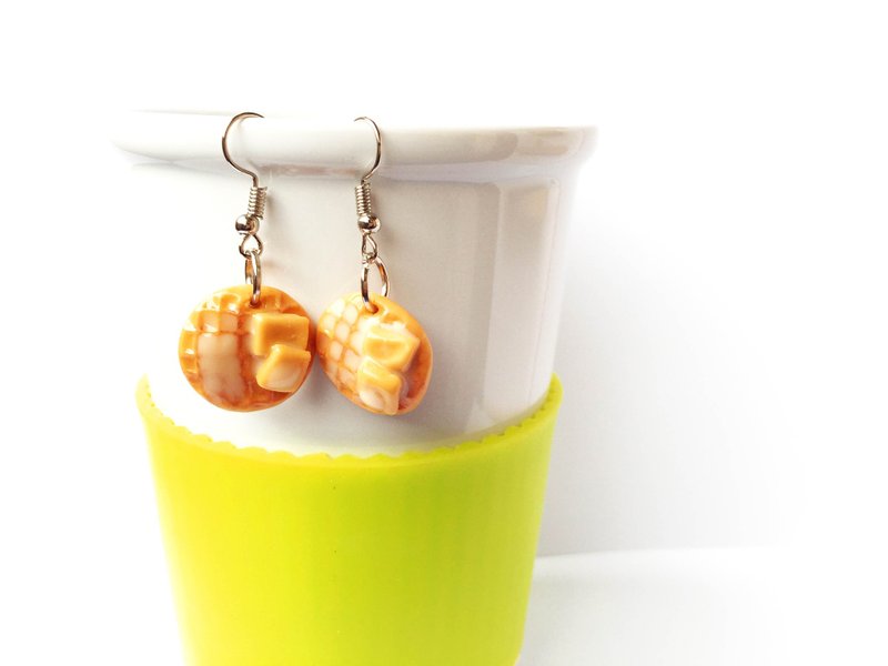 waffle earrings - 耳環/耳夾/耳骨夾 - 黏土 橘色
