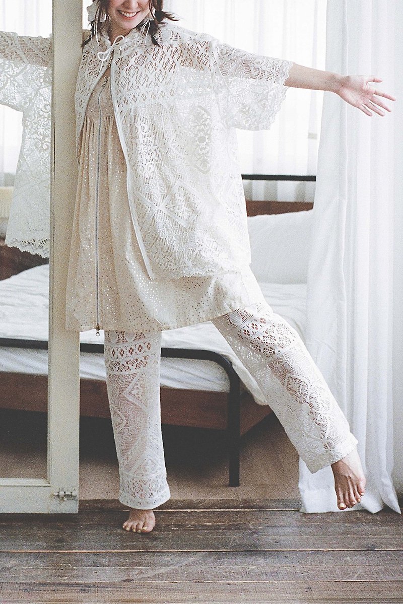 embroidery lace pants【white】lace stitching pocket trousers【white】 - กางเกงขายาว - เส้นใยสังเคราะห์ ขาว