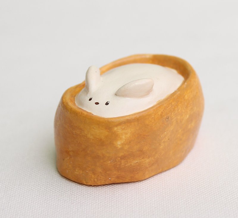 Handmade  Soybean Sushi rabbit  of clay doll - ของวางตกแต่ง - ดินเหนียว สีนำ้ตาล
