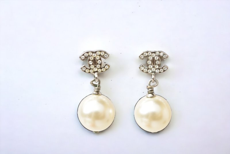 CHANEL Earrings CHANEL Logo/CC A36138 Rhinestone Coco Mark/Swing Silver - ต่างหู - โลหะ สีเงิน