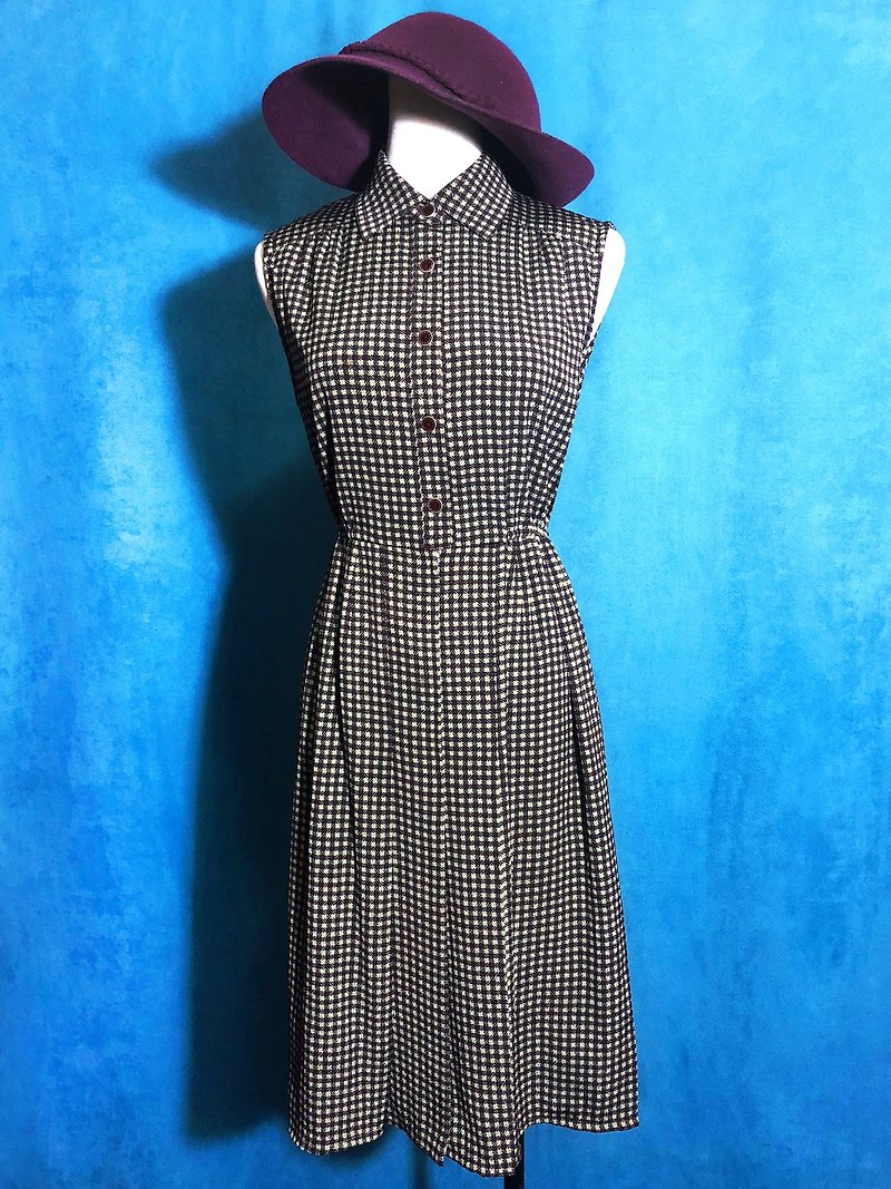 Textured plaid sleeveless vintage dress / brought back to VINTAGE abroad - ชุดเดรส - เส้นใยสังเคราะห์ สีนำ้ตาล