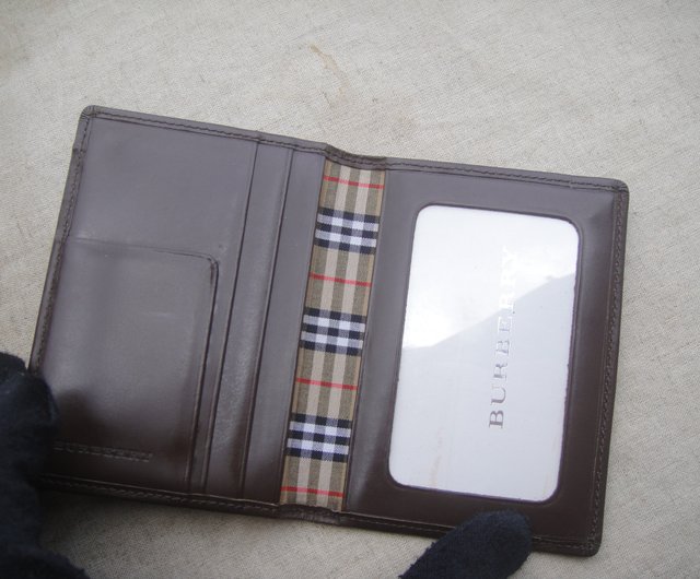 OLD-TIME] Early Burberry leather business card holder - Shop OLD-TIME  Vintage & Classic & Deco Card Holders & Cases - Pinkoi