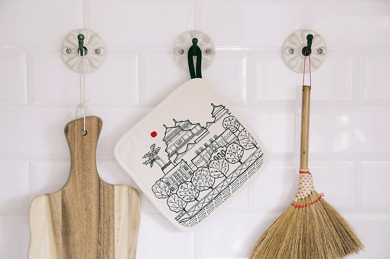Tainan City Embroidered Pot Holder - Place Mats & Dining Décor - Cotton & Hemp White