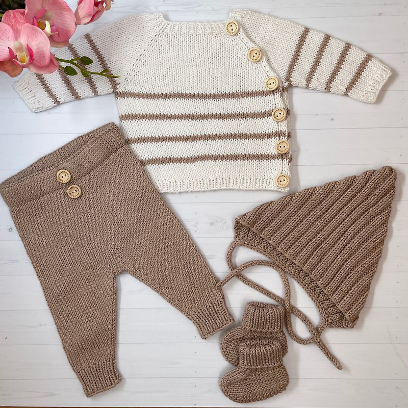 Baby boy coming home outfit, Hand knitted baby outfit - 彌月禮盒 - 棉．麻 白色