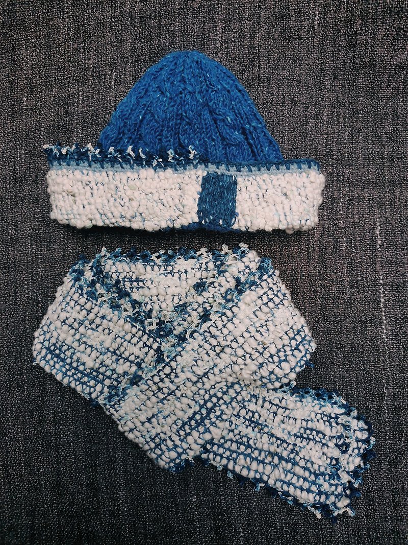 snow child - Hats & Caps - Wool Blue