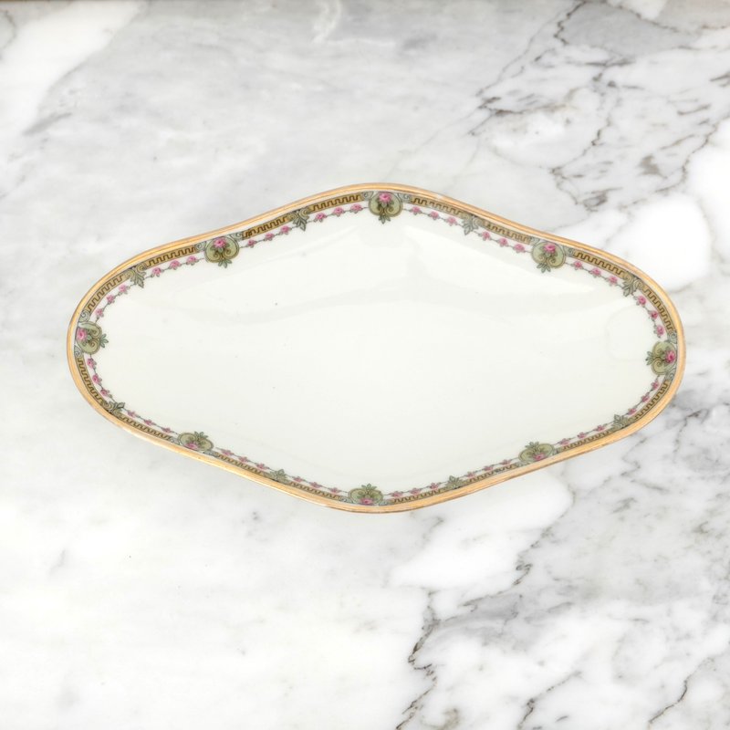 法國復古花邊橢圓形陶瓷碟 - 擺飾/家飾品 - 陶 白色
