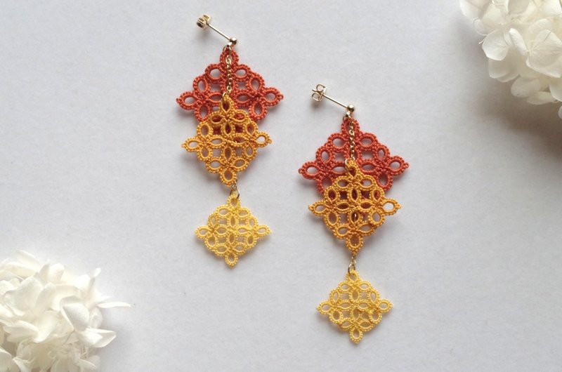 Three Square Earrings with Tatting Lace - Orange - ต่างหู - ผ้าฝ้าย/ผ้าลินิน สีส้ม