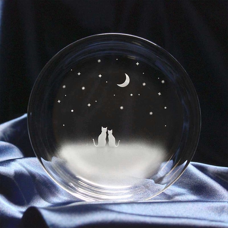 【一緒にみる三日月の夜空】猫モチーフのガラス小皿 名入れ加工対応品(別売りオプション) - 碟子/醬料碟 - 玻璃 透明