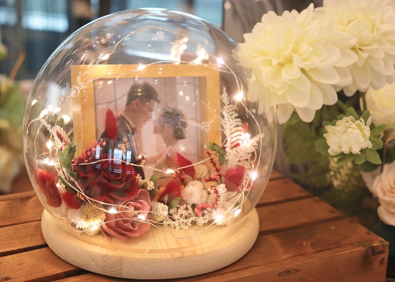 | 客製化禮物 | - 特大 永生花玻璃球相框 - 紀念禮物 婚禮小物 - 乾燥花/永生花 - 植物．花 紅色
