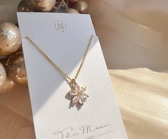 Gold Flower Necklace. Necklace in Gift Box. 