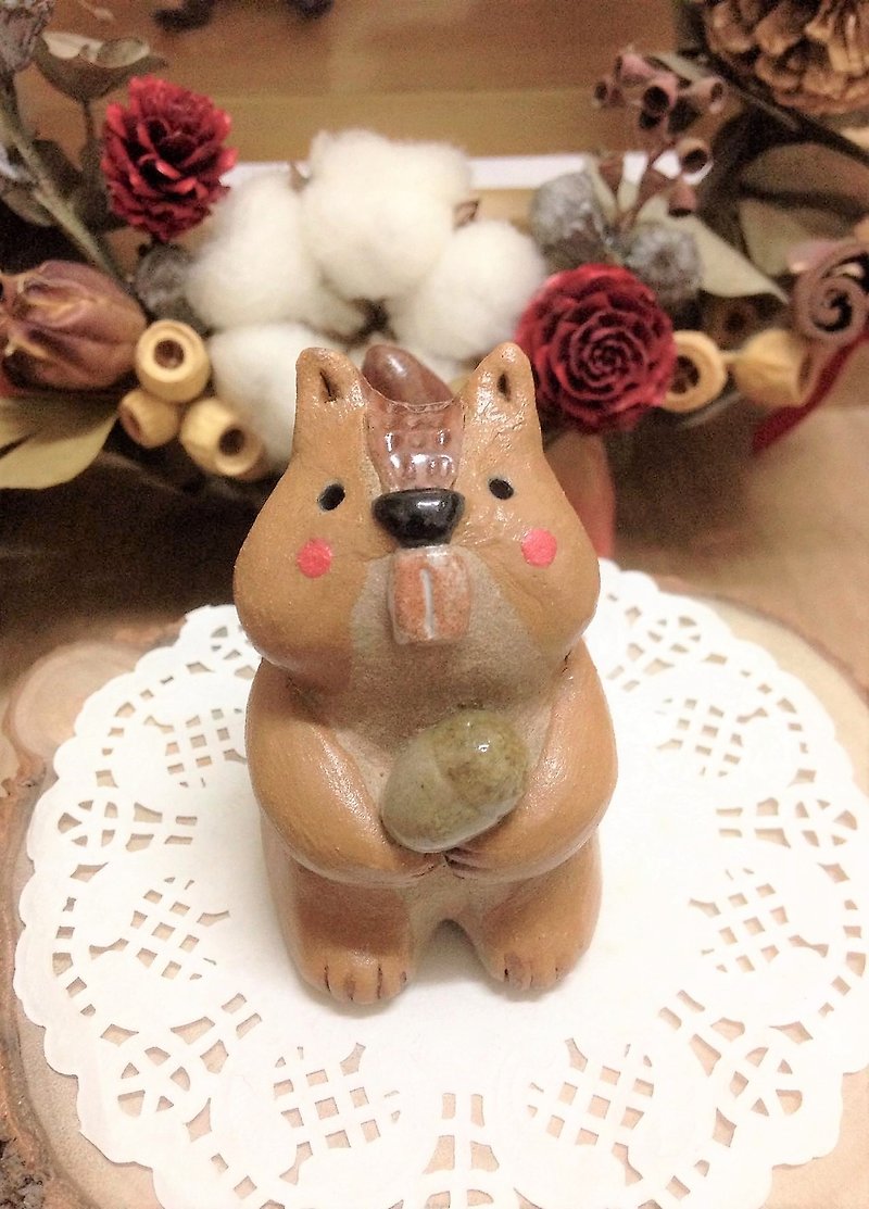 Squirrel Family - Tree Squirrel - Pottery & Ceramics - Pottery Multicolor