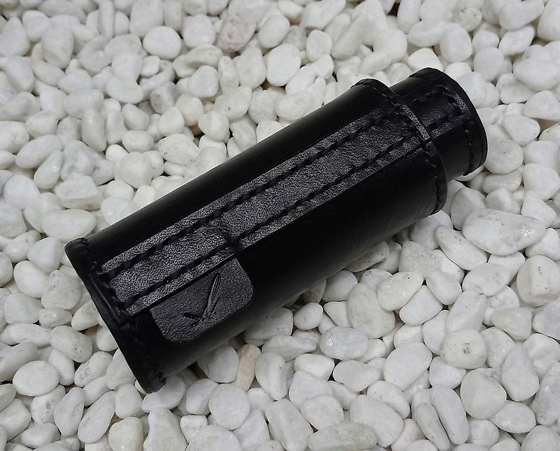 Grasp Ill-Extreme Black Patented Cylindrical Coin Purse (No Hook) - กระเป๋าใส่เหรียญ - หนังแท้ สีดำ