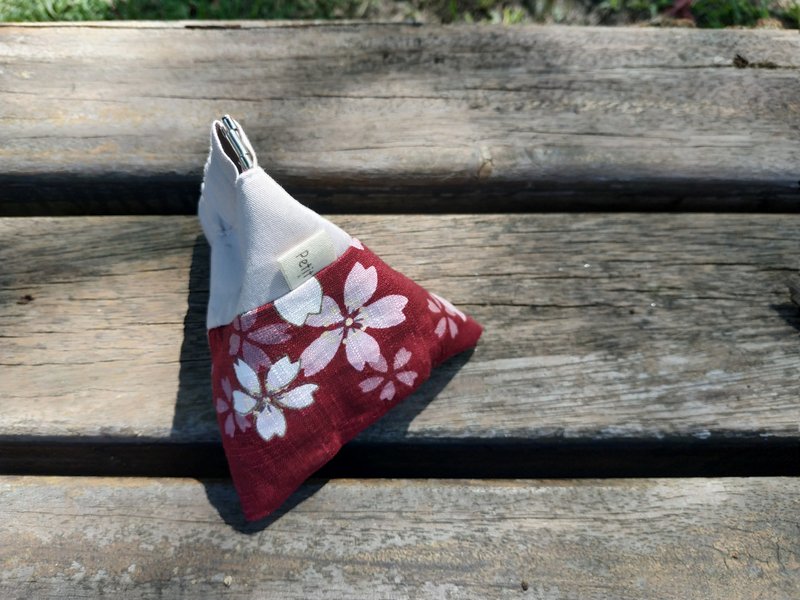 Coin purse storage bag triangular shrapnel mouth gold cherry red - Coin Purses - Cotton & Hemp Pink