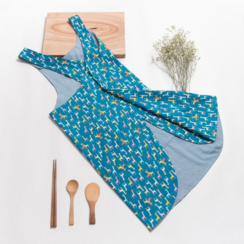 Double-sided apron-denim giraffe apron mother hand-made non-toxic - ชุดครอบครัว - ผ้าฝ้าย/ผ้าลินิน สีน้ำเงิน