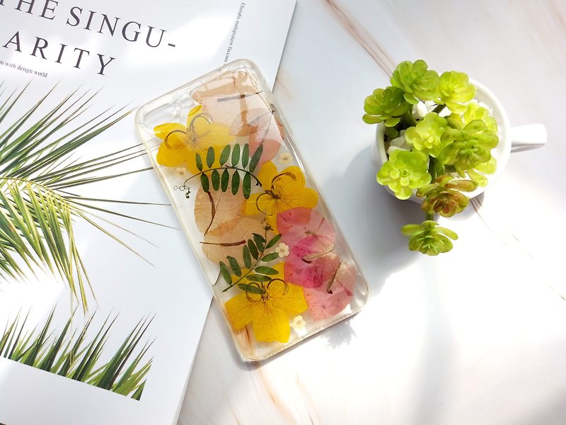 Pressed flower phone case, iPhone 7 plus,iphone 8 plus - เคส/ซองมือถือ - พลาสติก หลากหลายสี