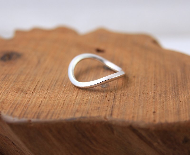 Sterling Silver Ring/Möbiusband/Square Line - แหวนคู่ - เงิน สีเงิน