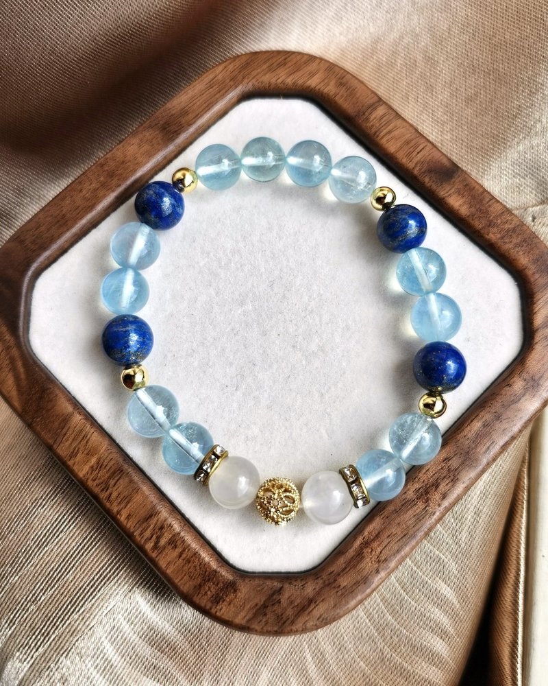 AgIo. Aquamarine/Moonstone/Lapis Lazuli. Designer bracelet - สร้อยข้อมือ - คริสตัล สีใส