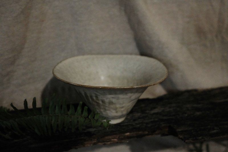 bamboo hat bowl l persimmon white - ถ้วยชาม - ดินเผา 