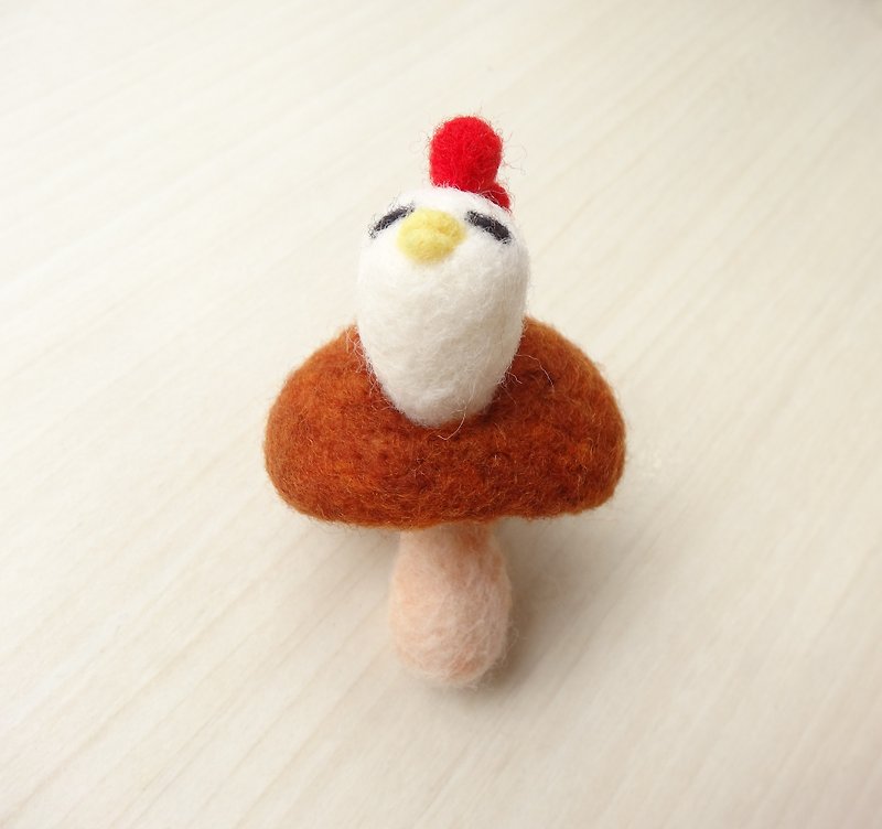Mushrooms x chicken - Wool felt  (key ring or Decoration) - ที่ห้อยกุญแจ - ขนแกะ สีนำ้ตาล