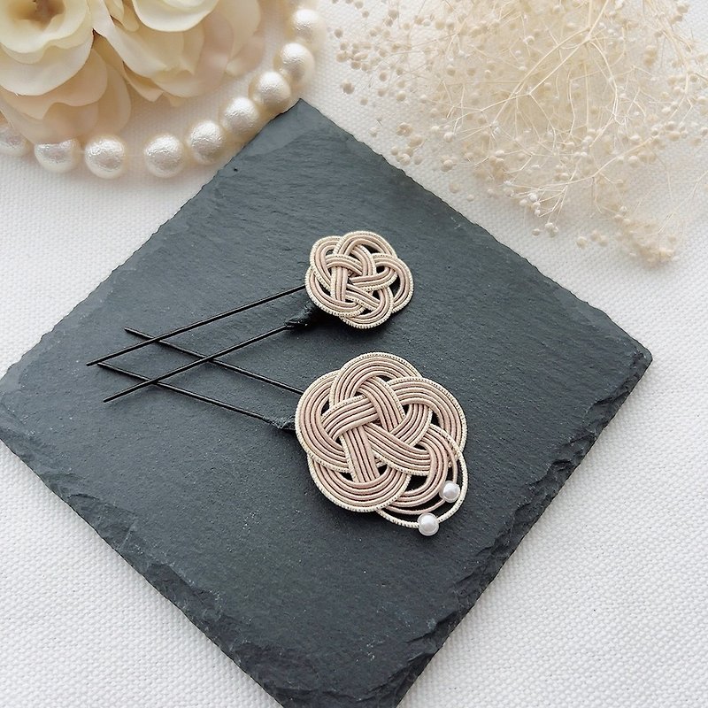 Mizuhiki plum knot U-pin set of 2, large and small / beige - Hair Accessories - Paper Khaki