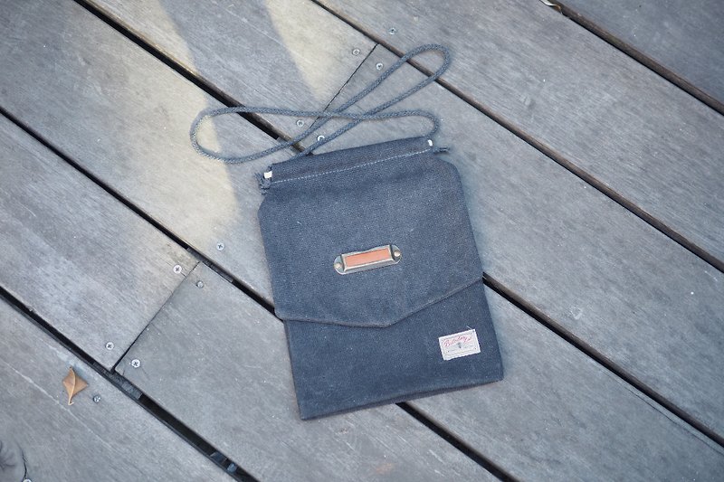 Post Bag letter box bag carry-on small bag small wooden stick bag wash water gray - Messenger Bags & Sling Bags - Cotton & Hemp Gray