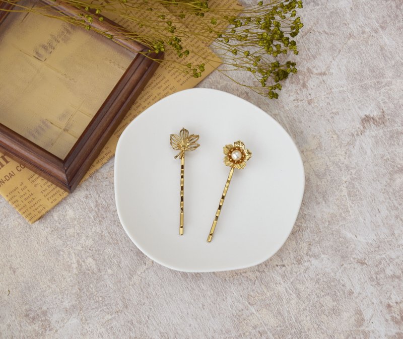 Handmade Limited-Vintage Gold Hollow Leaf Pearl Hair Clip Set - เครื่องประดับผม - ไข่มุก สีทอง