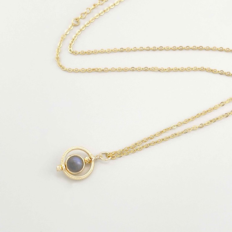 [Star Series] Natural stone calm gray moonstone ring gold necklace - Necklaces - Crystal Gray