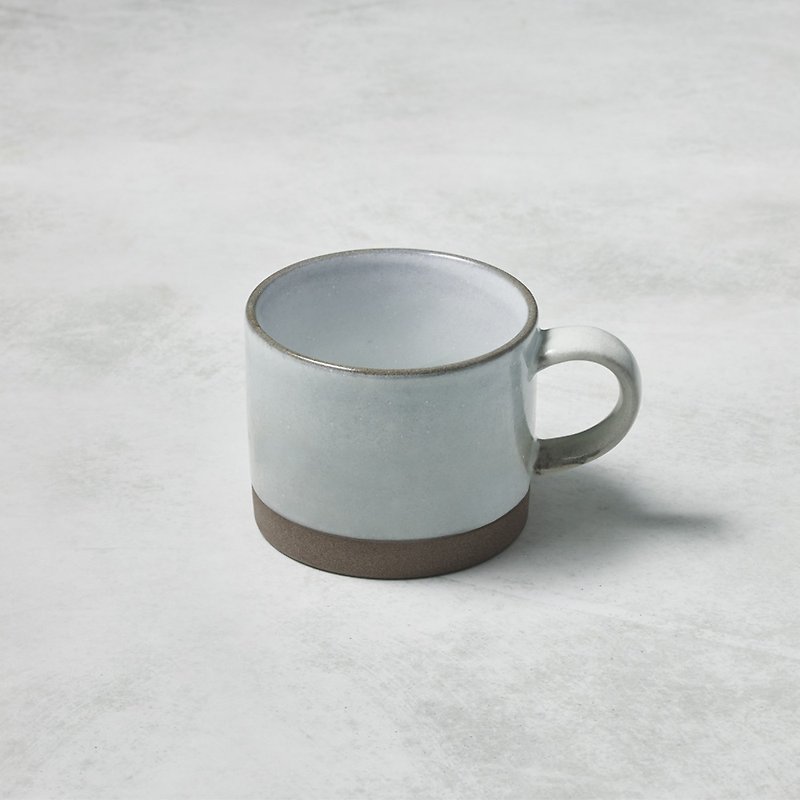 日本美濃燒 - 自然釉彩馬克杯 - 雲霧 (290ml) - 咖啡杯/馬克杯 - 陶 白色