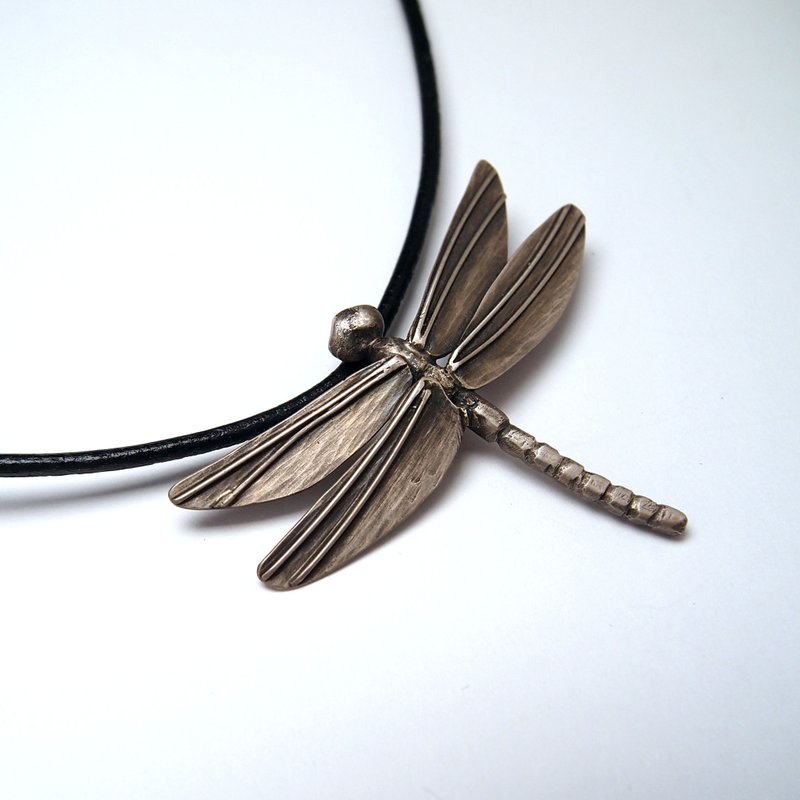 【アニマルシリーズ】#b48 トンボネックレス / 925シルバー / ハンドメイドギフト / カスタマイズ - ネックレス - シルバー シルバー