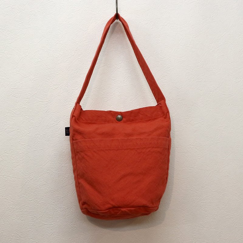 NEW Bucket Bag [Autumn/Winter 2022 Limited Color/Not Bulky] (VC-33) - กระเป๋าถือ - ผ้าฝ้าย/ผ้าลินิน สีแดง