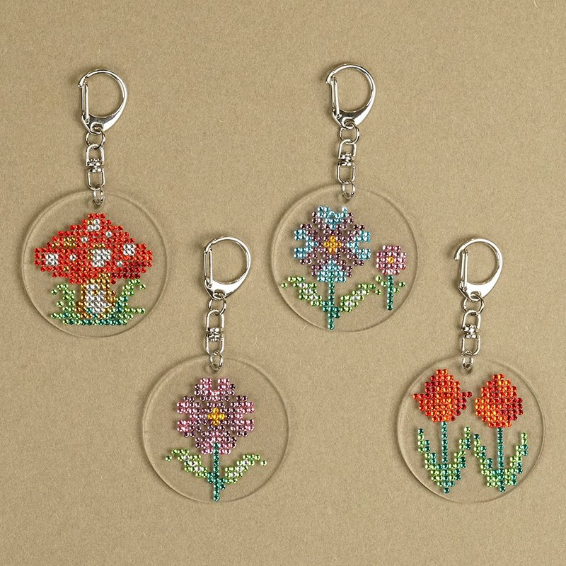 Lian crystal rhinestone - Rhinestone Craft plant rhinestone keychain - ที่ห้อยกุญแจ - วัสดุอื่นๆ สีแดง