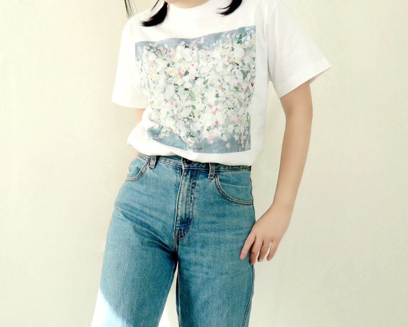 アートを着るTシャツ かすみそう - 女 T 恤 - 棉．麻 藍色