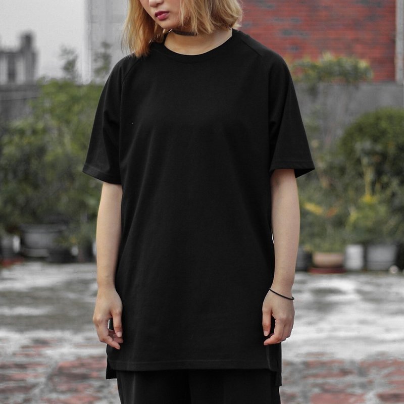 【ionism】拉克蘭袖剪裁短T黑 - T 恤 - 棉．麻 黑色