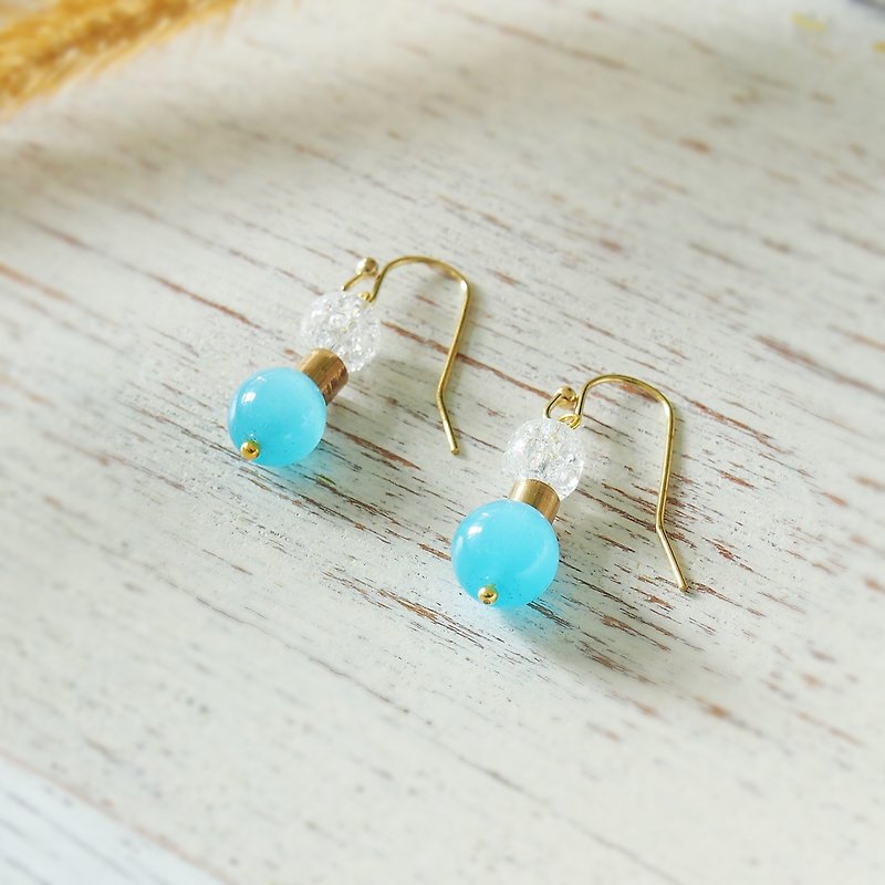 Minimal  ice quartz and blue stone earrings - Earrings & Clip-ons - Stone White